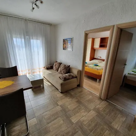 Apartmani Bozic-Tokic Krk Town Exterior photo