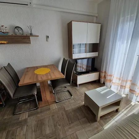 Apartmani Bozic-Tokic Krk Town Exterior photo