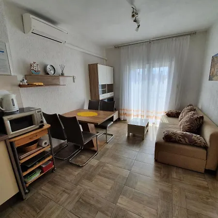 Apartmani Bozic-Tokic Krk Town Exterior photo