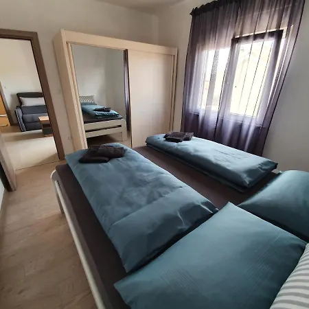 Apartmani Bozic-Tokic Krk Town Exterior photo