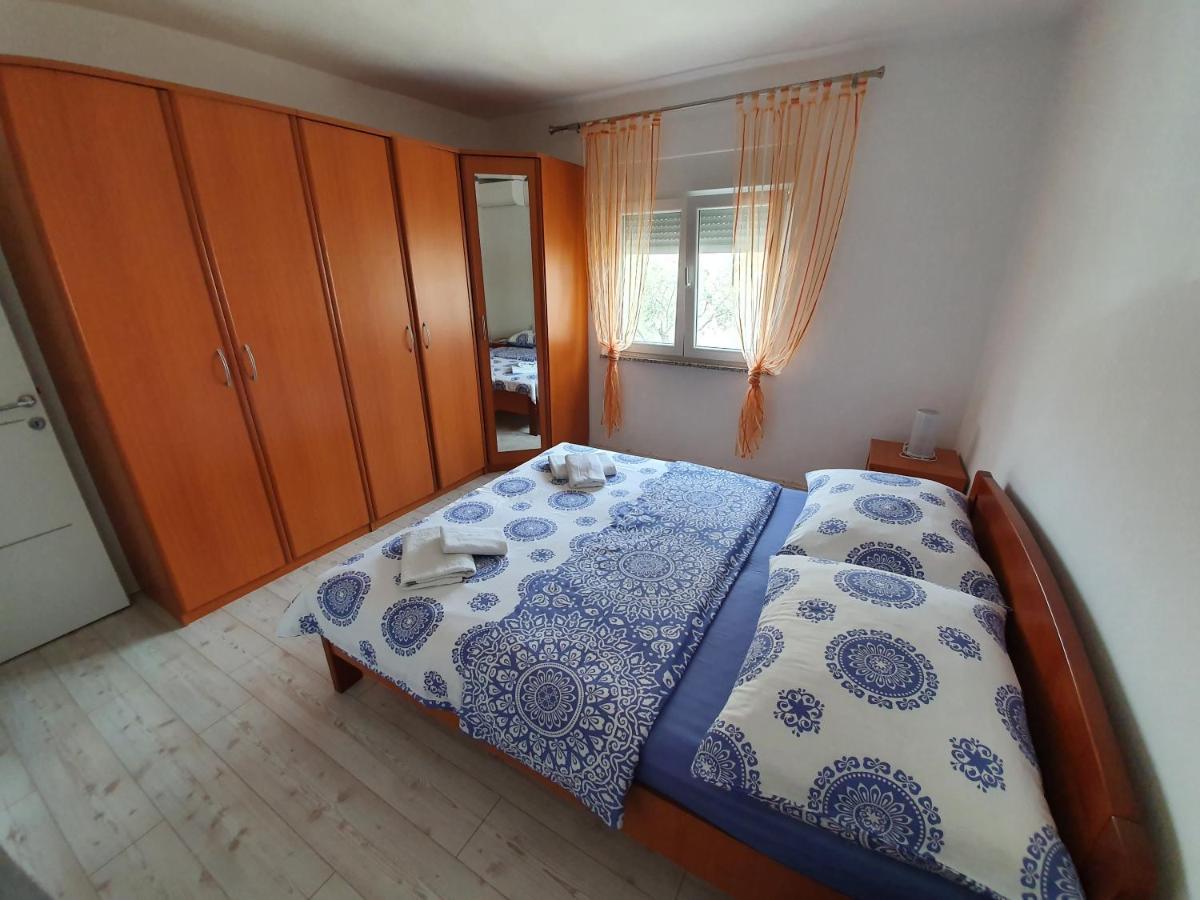 Bozic-tokic Apartment Krk Town